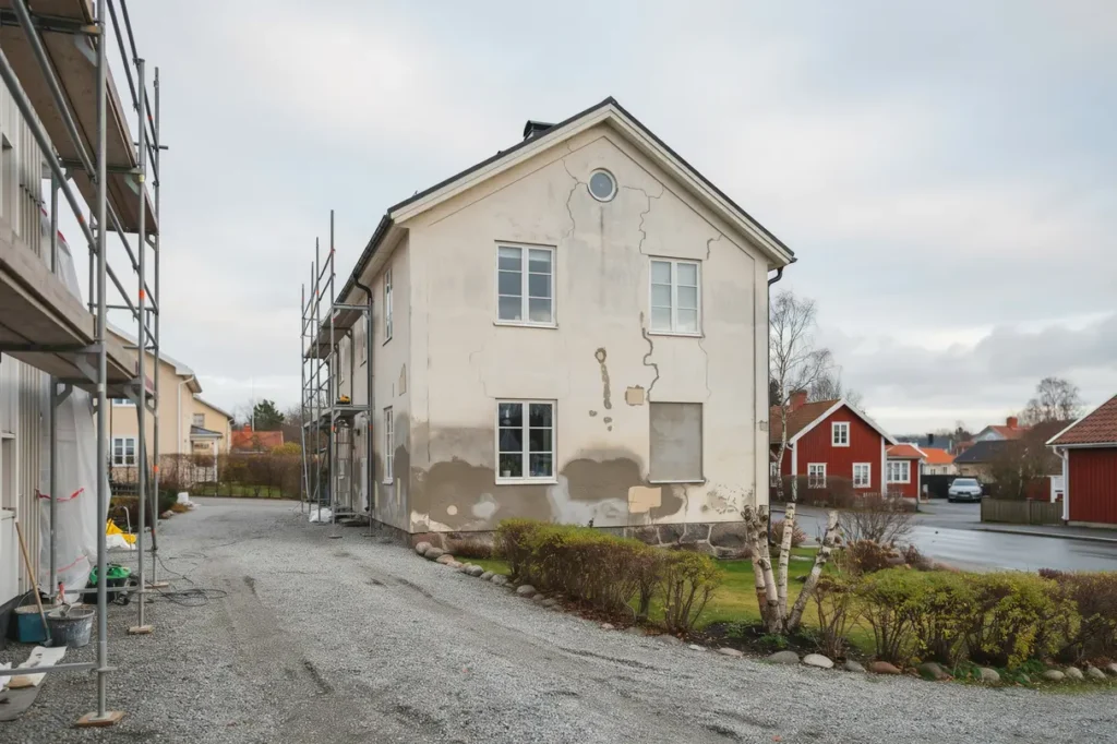 putsa om fasaden i tid guide till sprickor underarbete och h llbart resultat